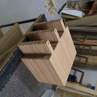 Ostbrickor av massiv mahogny